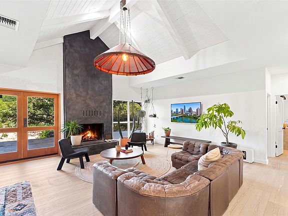 2nd image of 412 Rancho Grande Dr