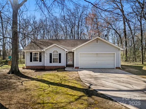 4901 Sandstone Ln, Monroe, NC 28110
