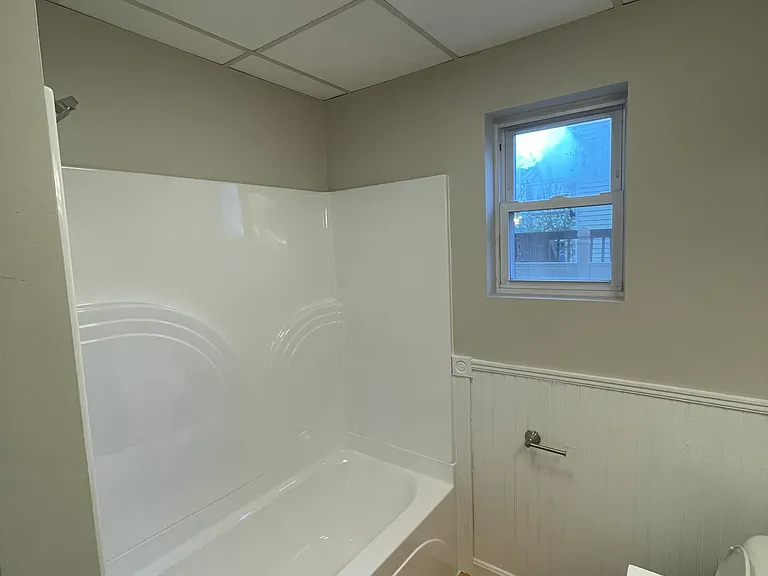 517 Cottage St #1 — Photo 6
