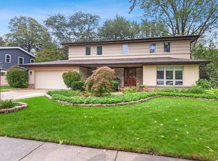 2037 Clover Rd, Northbrook, IL 60062