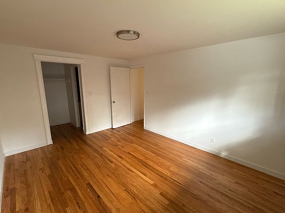 4th image of 16621 Lake Hills Blvd