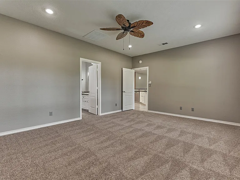 13707 Fountainview Dr — Photo 25