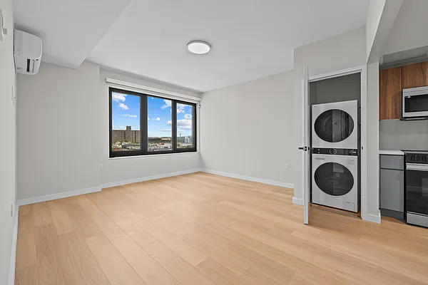 Living room, photo 1