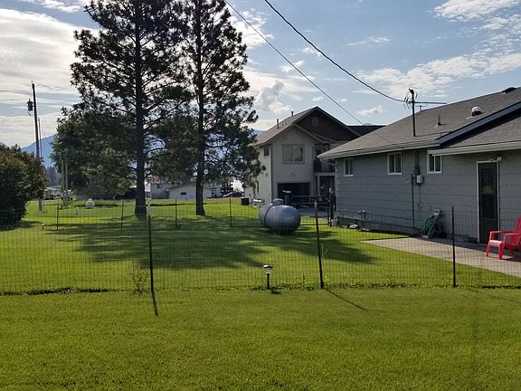 2nd image of 38970 Dusty Ln