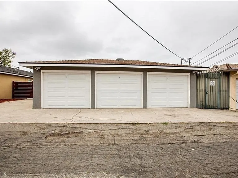 3239 E Wilton St #1 — Photo 10