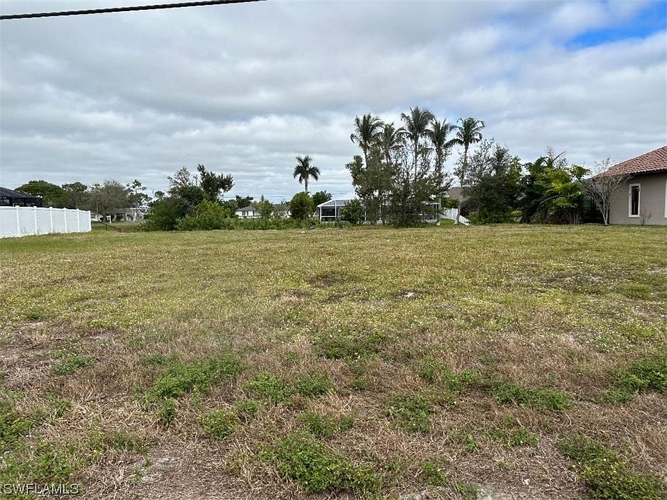 1st image of 607 SW 40th Ter