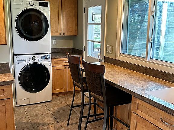 5th image of 43 Briar Ln