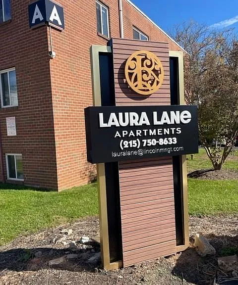 Laura Lane Apartments — Photo 22