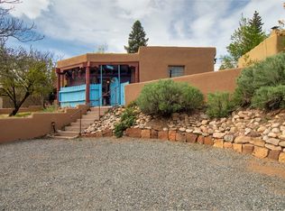 412 Camino Cabra, Santa Fe, NM 87505