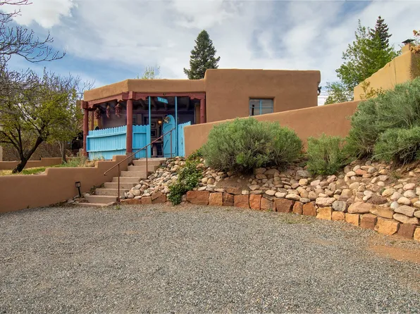 412 Camino Cabra, Santa Fe, NM 87505