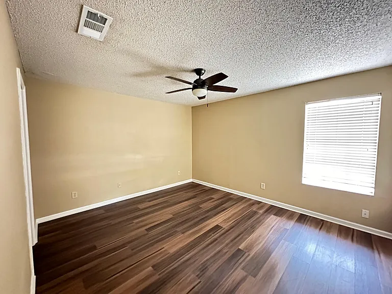4300 Duval Rd #B — Photo 11