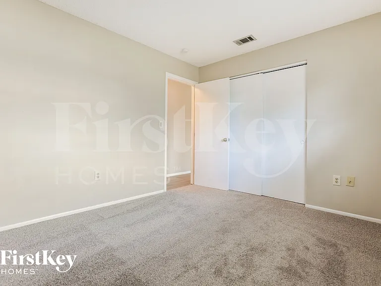 21460 Bancroft Ave — Photo 12