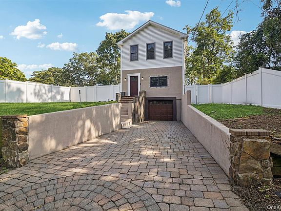 2nd image of 44 Ridgedale Avenue