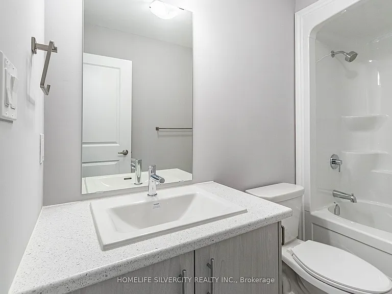 215 Southworth St N — Photo 34