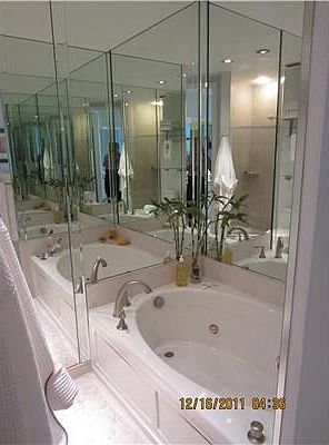 4th image of 1310 Gulf Blvd APT 2F