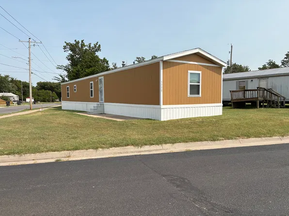 1020 S Kansas Ave, Newton, KS 67114