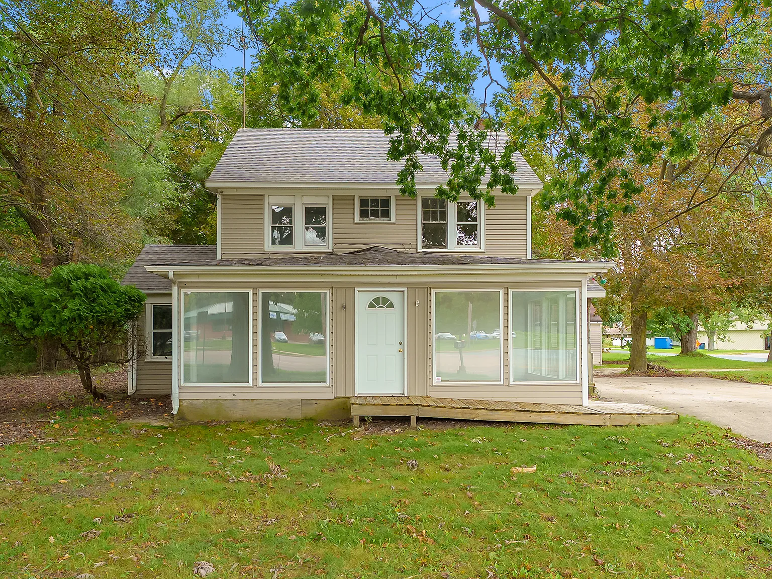 3 bed, 1.5 bath, 1550 sqft, $2,200 — Photo 3