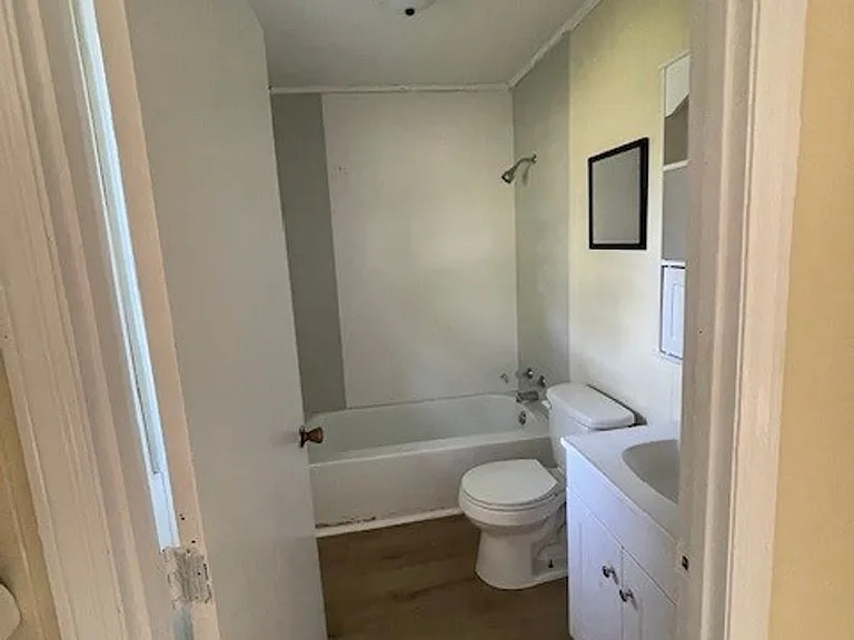 101 N Clay St — Photo 6