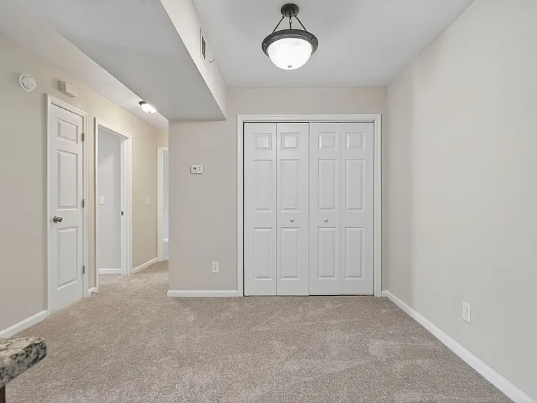 North Beach Apartments — Photo 32