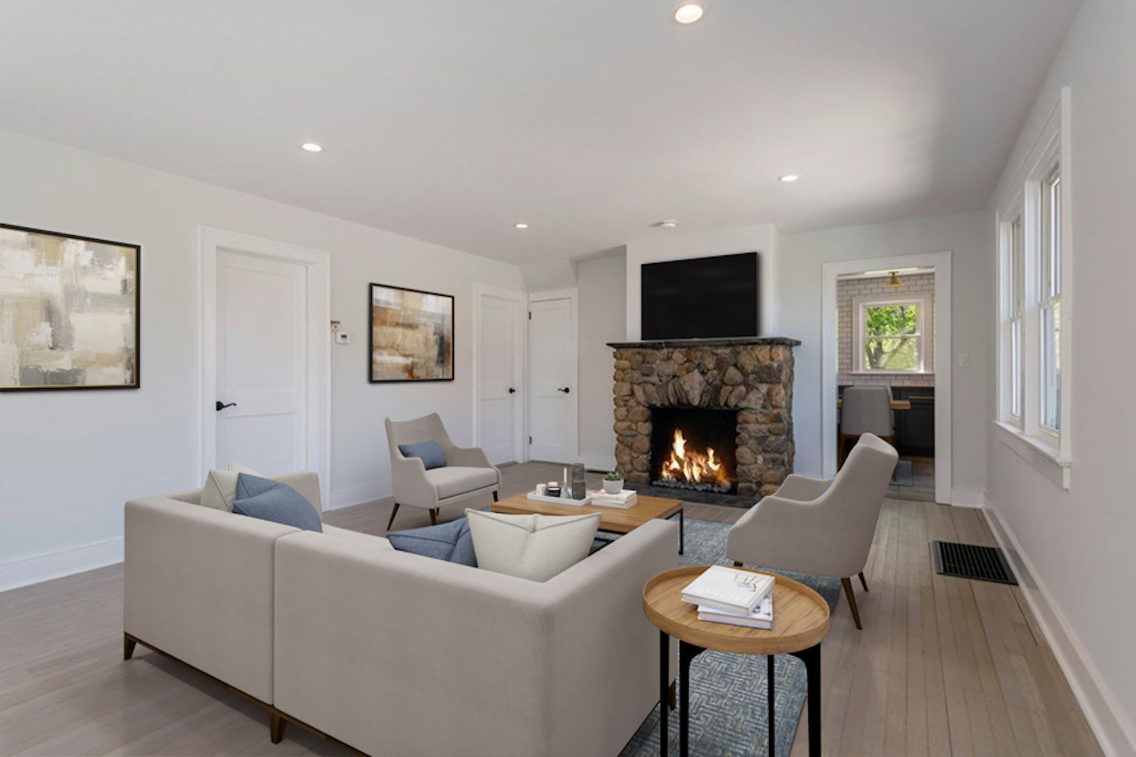 Living virtually staged