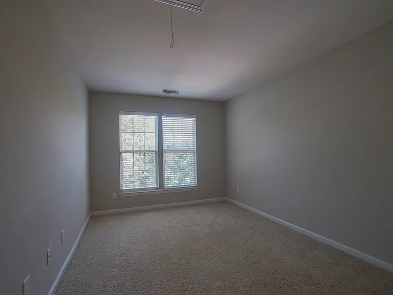 6021 Queens Walk Ct — Photo 8