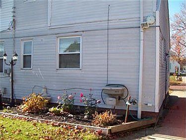 2nd image of 3887 E 154th St