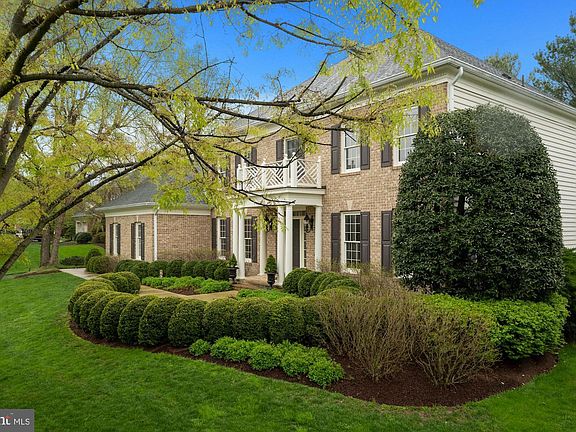 2nd image of 10612 Cloverbrooke Dr