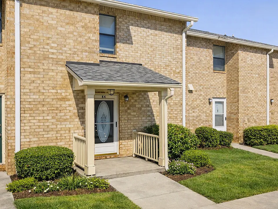 Courtyards Apartments