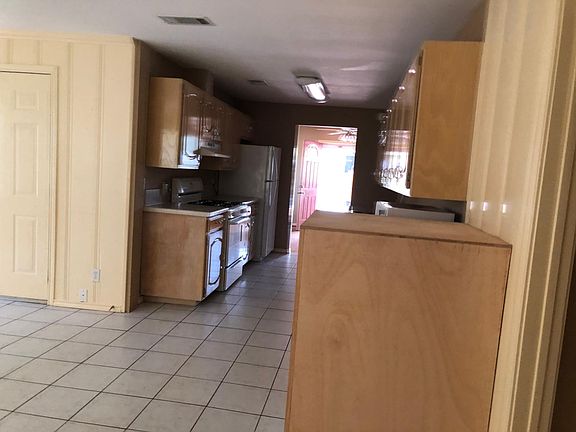 3rd image of 2632 Wayside Ave