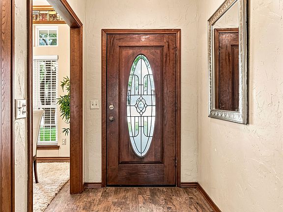 3rd image of 4224 Pike Ct