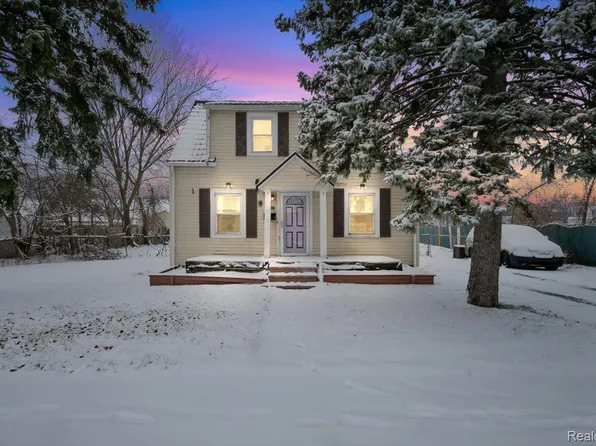7051 Inkster Rd, Garden City, MI 48135