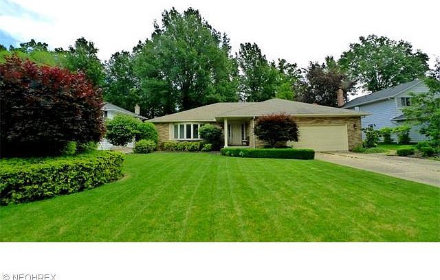 1st image of 617 Gloucester Dr
