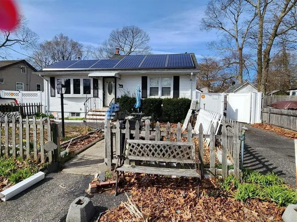 210 Monroe Drive, Mastic Beach, NY 11951