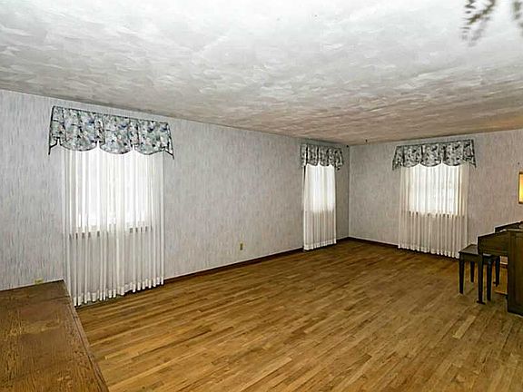 Large Living Room