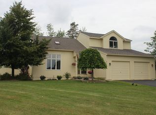 9452 Hawkeye Dr, Brewerton, NY 13029