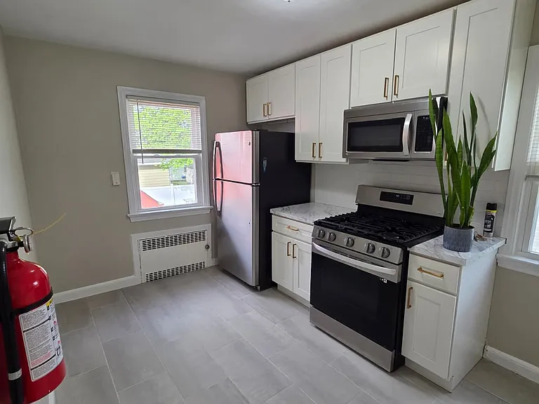 14 Union Pl #2 — Photo 2