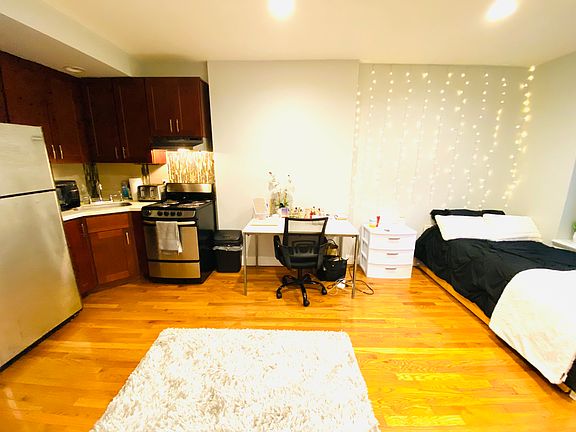 5th image of 27 E 126th St APT 1