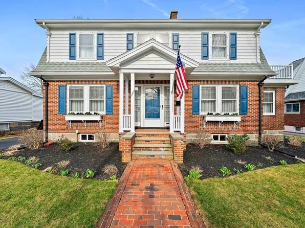 1396 Quincy Shore Dr, Quincy, MA 02169