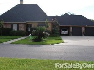 125 Cresthill Dr, Youngsville, LA 70592