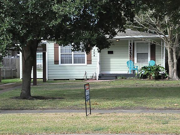 2nd image of 304 17th Ave N