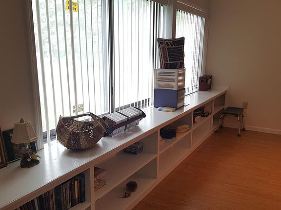 4th image of 13 Hepburn St APT 1