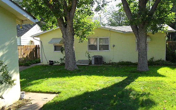 3rd image of 611 S 6th St #1