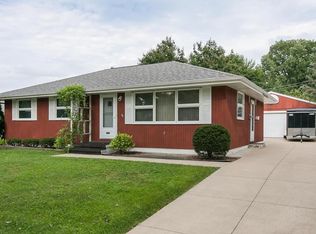 349 29th St NW, Cedar Rapids, IA 52405