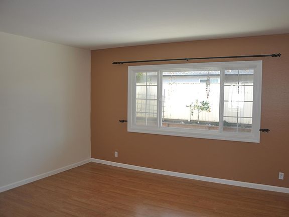 4th image of 1790 Crater Lake Ave