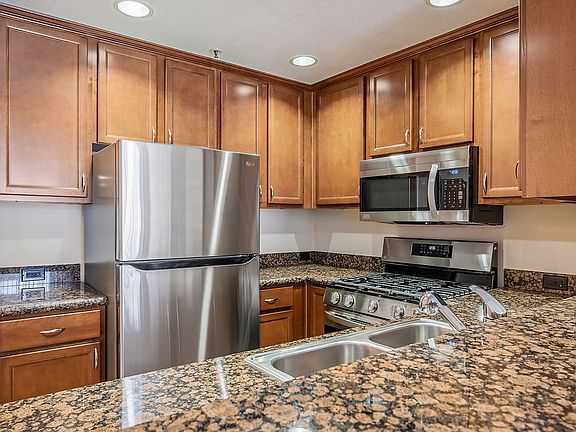 3rd image of 13701 Marina Pointe Dr APT 416