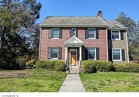 2nd image of 1600 Bellevue Ave