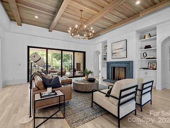 5th image of 7004 Chateau Bordeaux Ln