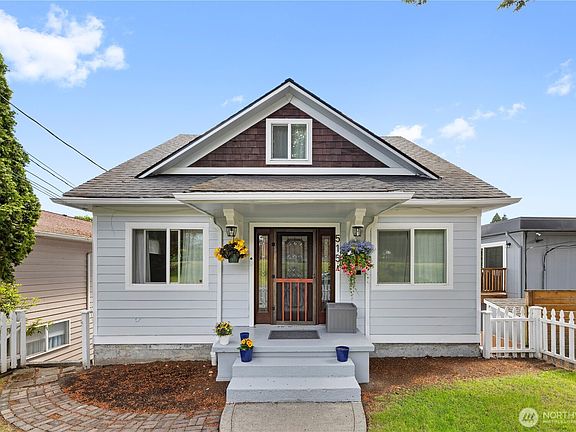 2nd image of 515 Avenue D