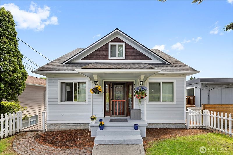2nd image of 515 Avenue D