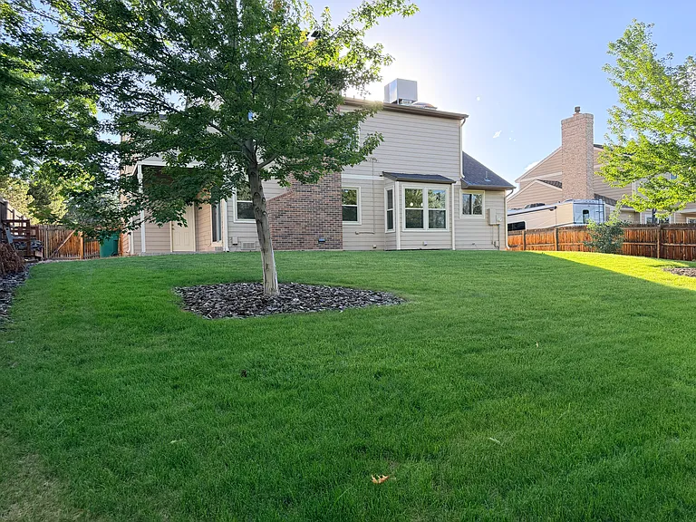 10657 W Roxbury Ave — Photo 36
